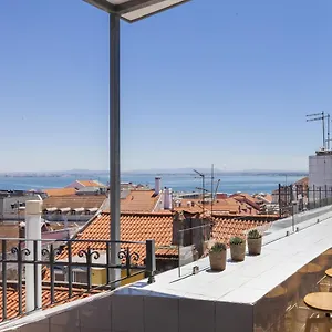 Chiado Rooftop Retreat: 19th Century Charm With River Views Apartment Lisbon