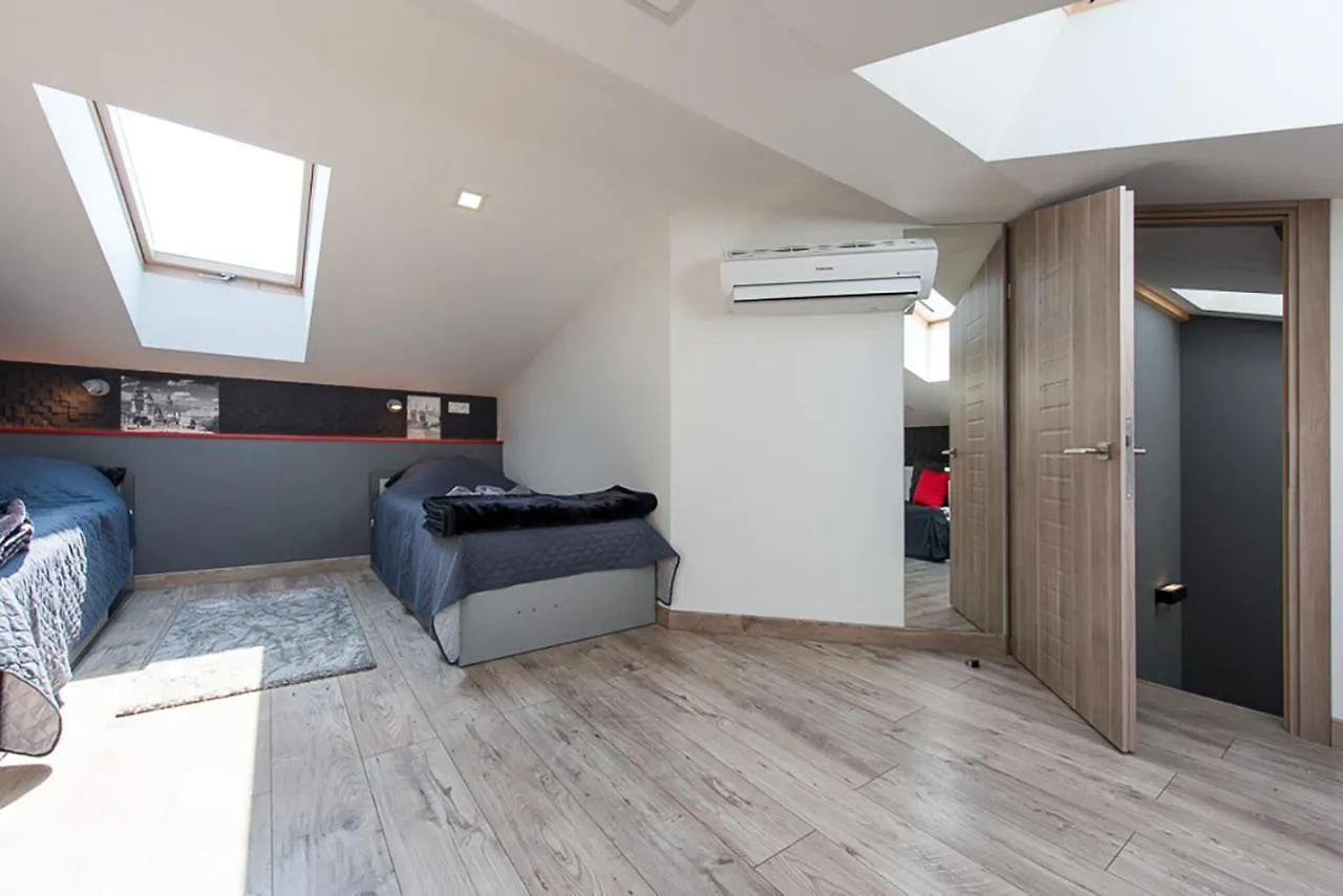 Cozy And Large 62 M2 Apartment With Air Conditioning, Old Town Krakau Polen